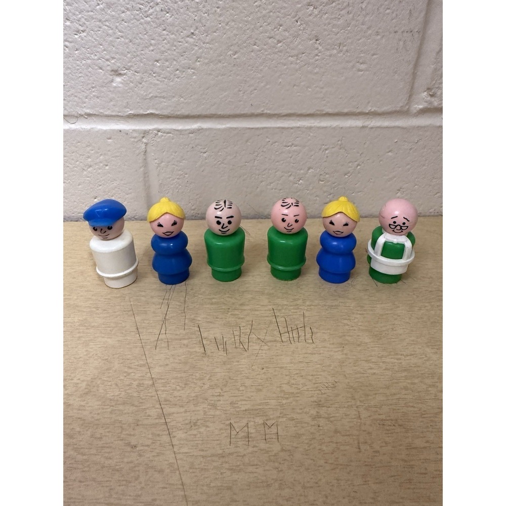 Vintage Fisher Price Little People Lot of 6 Figures Hard Plastic 1970s